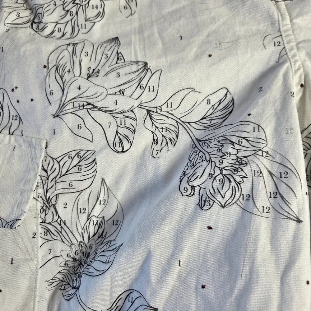 The Kit White Cotton Wide Leg Cargo Botanical Paint-By-Number Pants Sz 26